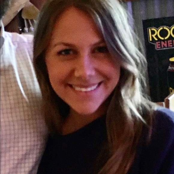 Meet your Posher, Lillian - Picture 1 of 1